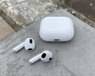  Apple Następca AirPods 3 pojawi się najwcześniej w 2024 roku. (Źródło: Scarbir)