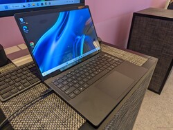 W recenzji: HP Dragonfly Pro 2023. Jednostka testowa dostarczona przez HP