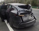 Tesla Model Y z 2025 roku udowadnia swoją wytrzymałość w zderzeniu w Chinach (źródło zdjęcia: Aron Li n X)