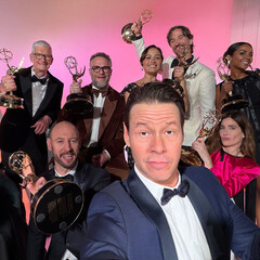 Obsada The Studio świętuje wygraną Emmy (źródło zdjęcia: Apple.com)