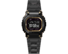 Casio GMW-BZ5000D (na zdjęciu) ma złote akcenty wokół śrub ramki i ramki LCD. Źródło zdjęcia: Bestwatch.ru)