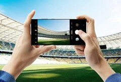 Wykonywanie zdjęć w formacie RAW aparatem z serii Galaxy S23 pozwala na ich edycję w programie Adobe Lightroom z poziomu smartfona. (Źródło zdjęć: Samsung)
