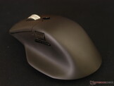 Keychron M6 8K widok z tyłu po lewej stronie. 