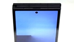 Według Evana Blassa, pierwszy Samsung tri-foldable będzie komercyjnie znany jako Galaxy Z TriFold. (Źródło obrazu: Omokgyo Electronics Market)