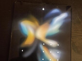 Tegoroczny Galaxy Z Fold nadal będzie posiadał wyraźne zagięcie wyświetlacza. (Źródło obrazu: u/ultima40)