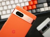 Android smartfony mogą być w przyszłości ładowane za pomocą NFC zamiast Qi. (Zdjęcie: Samuel Angor)