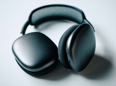 AppleairPods Max można tymczasowo naprawić, umieszczając je w zamrażarce na godzinę (źródło zdjęcia: Sam Grozyan)