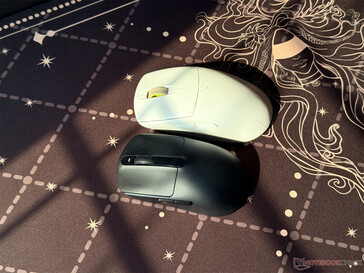 Dash Ultra obok M75 Air