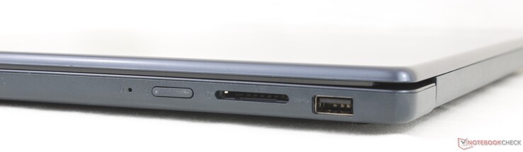 Po prawej: przycisk OneKey Recovery, przycisk zasilania, czytnik kart SD, port USB-A (5 Gb/s)