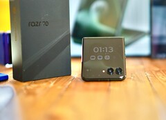 Model Motorola Razr+ 2026 (Razr 70 Plus) wykazuje pewne niedociągnięcia w niektórych obszarach, ale nadal sprawia wrażenie produktu wysokiej jakości.