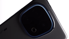 IQoo 13 (źródło zdjęcia: iQoo)