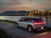 SUV Mercedes-Maybach EQS na lata 2024-2025 jest jednym z wycofanych pojazdów elektrycznych. (Źródło: Mercedes-Benz)