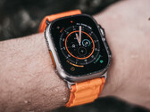 Oczekuje się, że Watch Ultra 3 nie otrzyma nowego wyglądu, w przeciwieństwie do swojego odpowiednika z serii Watch. (Źródło zdjęcia: Alek Olson)