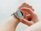 Garmin Fenix 7S jest jednym z kilku smartwatchy kwalifikujących się do wersji beta 15.74. (Źródło zdjęcia: Garmin)