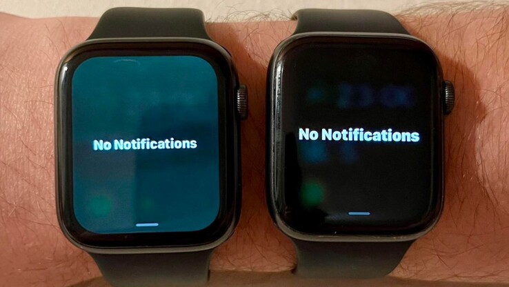 watchOS 9.5 uruchomiony na lewym Apple Watch. (Źródło obrazu: u/whosyourdaddy)