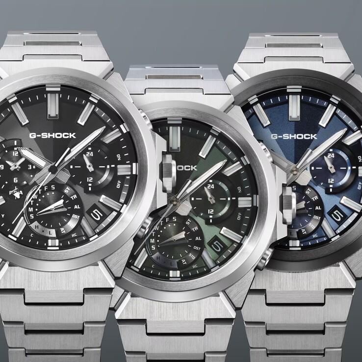 Modele Casio G-Shock GST-W1000D-1AJF, GST-W1000D-3AJF oraz GST-W1000D-2AJF (od lewej do prawej)