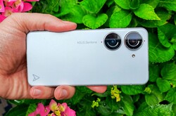 W recenzji: Asus Zenfone 10. Urządzenie testowe dostarczone przez Asus Niemcy.