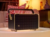 Głośniki JBL Authentics są stylizowane na retro, ale skrywają pierwszą w branży funkcję (źródło zdjęcia: JBL)