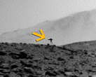 Tajemniczy „statyw bojowy” lądownika Curiosity na Marsie. Ten dziwaczny obiekt pojawił się tylko w jednym kadrze.