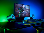 Rozświetl swoją konfigurację dzięki nadchodzącym głośnikom Razer Nommo V2 z tylną projekcją Chroma RGB (Źródło: Razer)