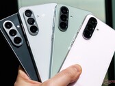 Następcę Samsunga Galaxy A56 można teraz po raz pierwszy zobaczyć na rzeczywistych zdjęciach, w nowej opcji kolorystycznej. (Źródło obrazu: Notebookcheck)