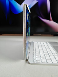 Kąt otwarcia klawiatury Magic Keyboard...