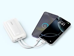 Najnowszy Zolo Power Bank firmy Anker jest już dostępny w kolorze białym (na zdjęciu) w Stanach Zjednoczonych. (Źródło zdjęcia: Anker)