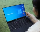 Koncepcja laptopa Samsung Display jest prawdopodobnie wyposażona w ten sam 16-calowy wyświetlacz AMOLED, który będzie dostępny w modelach Galaxy Book3 Pro i Galaxy Book3 Ultra. (Źródło obrazu: Samsung Display) 