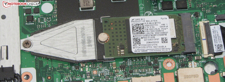 Dysk SSD służy jako dysk systemowy.