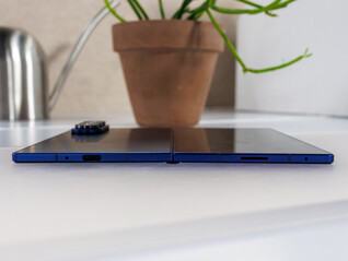 Galaxy Z Fold7 to jeden z najcieńszych składanych smartfonów na świecie po rozłożeniu (źródło obrazu: Notebookcheck)