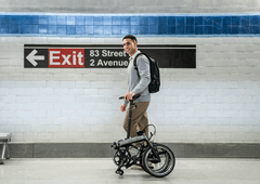 Rower elektryczny Dahon K-Feather ma 3-stopniową konstrukcję składania (źródło zdjęcia: Dahon)