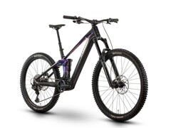 Wraz z modelem Raymon Tarok Pro firma Raymon wprowadza na rynek nowy rower MTB z pełnym zawieszeniem, wyposażony w silnik Avinox