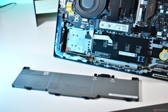 Lenovo ThinkPad T14 Gen 7: Bateria wyjęta