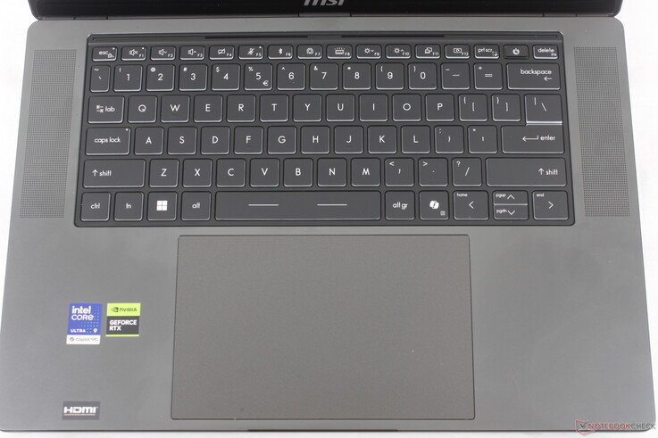 Clickpad znacznie zwiększył swoje wymiary: z 13,1 x 8,2 cm w modelu Stealth 16 z 2023 r. do 16,1 x 10 cm w najnowszej odsłonie.
