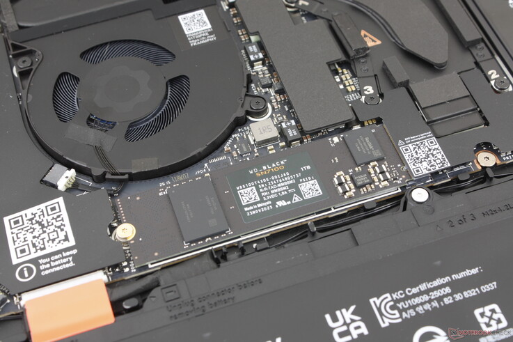 Obsługuje tylko jeden dysk SSD M.2 2280