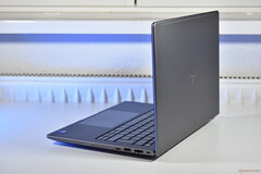 HP ZBook 8 G1i 14 ponownie oferuje Ethernet (źródło obrazu: Benjamin Herzig)