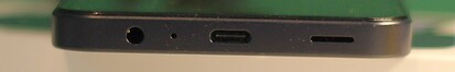 Dół: 3.port audio 5 mm, mikrofon, port USB-C, głośnik