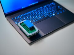 Intel Panther Lake oferuje do czterech rdzeni Cougar Cove P, osiem rdzeni Darkmont E i cztery rdzenie Darkmont LP E w najwyższej wersji SKU. (Źródło zdjęcia: Alex Waetzel)