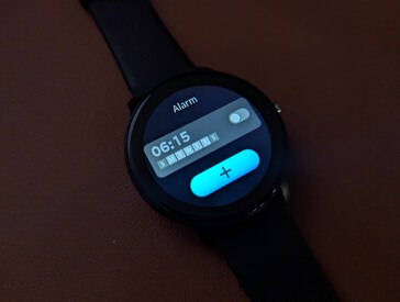 Alarm ustawiony, ale z błędem - głośna melodia zamiast wibracji