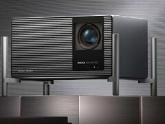 Titan Noir jest dostępny w trzech wersjach