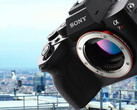 Aparaty Sony Alpha mogą wkrótce zostać wyposażone w wibrujące przyciski migawki. (Źródło zdjęcia: Sony)