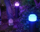 Zewnętrzna lampa stojąca Philips Hue Calla Large została wprowadzona na rynek w Stanach Zjednoczonych. (Źródło zdjęcia: Philips Hue)