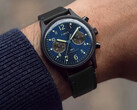 Mechanizm Meca-Quartz zapewnia chronografowi płynnie poruszającą się wskazówkę sekundową, jednocześnie umożliwiając podstawowe pomiary czasu przy zasilaniu standardową baterią.