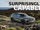 Pomimo wyraźnego rodowodu drogowego, elektryczne Audi Q8 e-tron z dwusilnikowym układem quattro radzi sobie z imponującymi wyczynami terenowymi. (Źródło zdjęcia: Audi - edytowane)