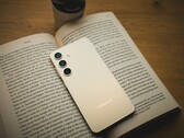 Cena Samsunga Galaxy z serii S24 zaczyna się od 799,99 dolarów. (Źródło: Dhruv Vishwakarma na Unsplash)