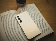 Cena Samsunga Galaxy z serii S24 zaczyna się od 799,99 dolarów. (Źródło: Dhruv Vishwakarma na Unsplash)