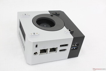 Spód ze zdjętą zewnętrzną metalową osłoną