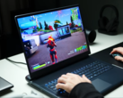Dell może wypuścić pierwszy gamingowy laptop Alienware z układem ARM w 2026 roku. (Źródło obrazu: NotebookcheckReviews na YouTube)