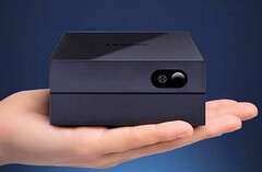 Najnowszy mini komputer firmy Lenovo jest wyposażony w procesor ARM.