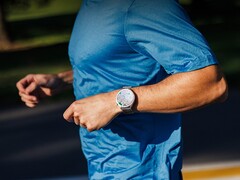 Amazfit Balance (na zdjęciu) to jeden z dziesięciu smartwatchy marki, które otrzymają ostatnią aktualizację zabezpieczeń w 2025 roku. (Źródło zdjęcia: Amazfit)